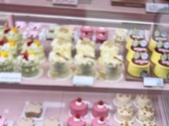 -好利来(上海长宁龙之梦店)