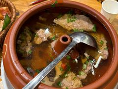 -老滇山寨•云南特色菜•地方菜•民族风情歌舞表演(金碧店)