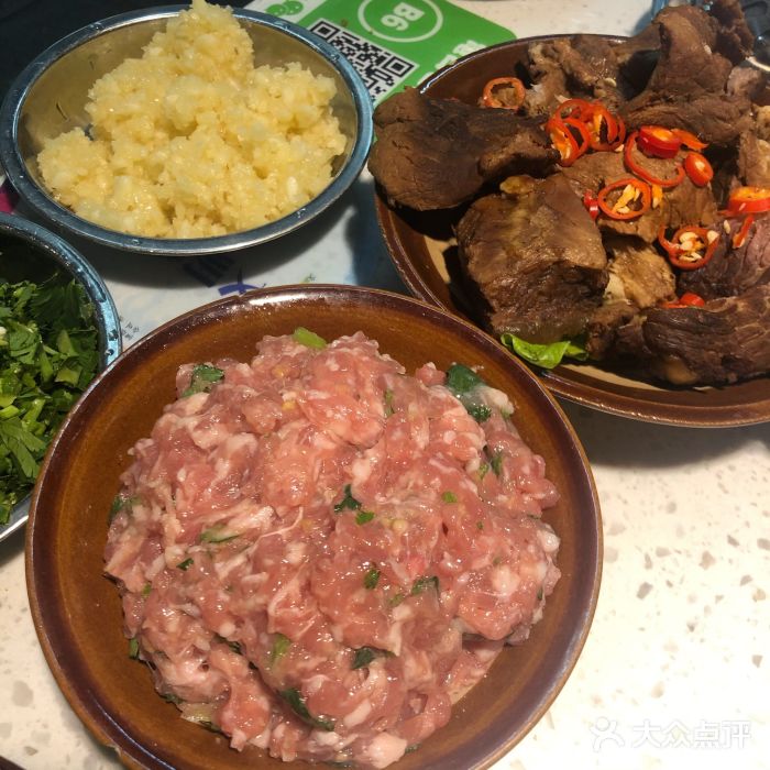电台巷火锅(静安店)香菜丸子图片