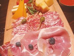 西班牙塞拉诺风干火腿盘-Brut Eatery Wine Bar & Restaurant (建国东路店)
