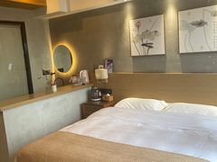 -闲隅江景艺术酒店(解放碑洪崖洞总店)