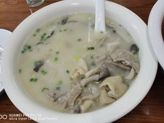 -胡子饮食店