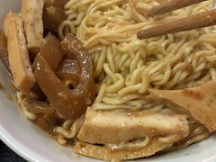 -松树干拌面店