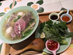 -越弥越南传统美食馆