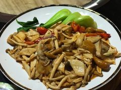-人民公社铁锅炖·东北菜(卫国道店)