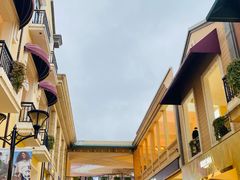 -王府井奥莱临潼小镇(临潼店)