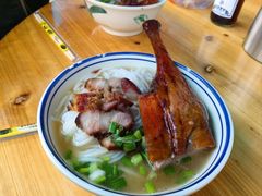 叉烧拼烧鹅腿粉-香辉食馆(新兴路店)