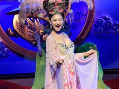 -金东尼人妖秀