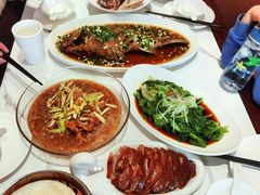 -梅利汴京烤鸭•开封豫菜地标店(东大街店)