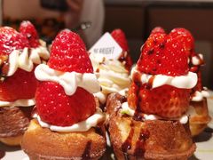 草莓忌廉华夫饼-BE BRIGHT KITCHEN(正佳广场店)