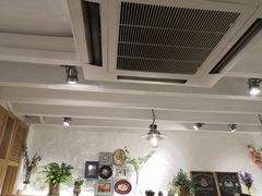 大堂-十面欢腾·海鲜面·台式Bistro(长乐路店)