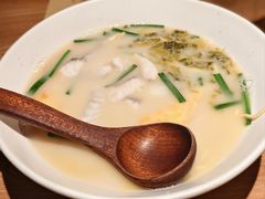 -荣家黄鱼面(南京西路店)