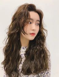 -BULB STUDIO 巴柏明星发型工作室