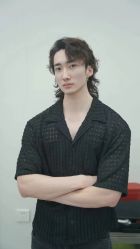 -一家只做男发烫染的店