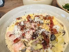 -ROAST coffee & eatery