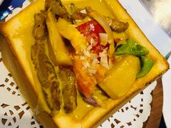 面包咖喱鸡扒-赫帝拉航空主题餐厅(南宁店)