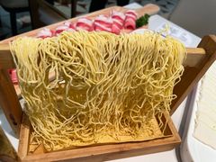 -洪氏嗨捞·广东猪肚鸡·椰子鸡火锅(西咸万象城店)