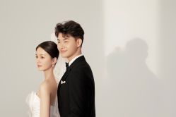 -喜爱高定婚纱摄影