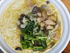 -文山荷鲜居(翠湖店)