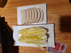 -茸梅路右拐龙虾-农家菜(松江店)