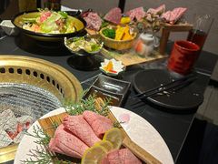 -山川小町·极番烧肉(新地假日广场店)