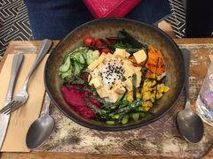 -FLOVIE FLORIST CAFE