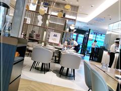 大堂-必胜客(龙之梦购物中心店)