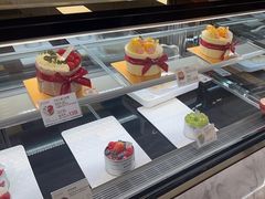 -花花卷卷·鲜食蛋糕(静安久光百货店)