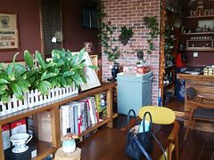 -一米阳光咖啡店(百通尚风尚水店)