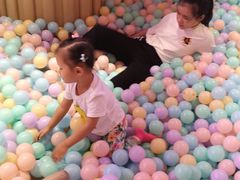 -水桶王国主题餐厅·聚会·生日派对·亲子活动·家庭套餐(亚龙湾希尔顿店)