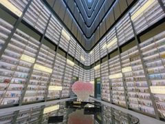 -上海虹桥中心爱琴海亚朵S酒店