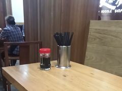 -亮亮面馆(经六路店)