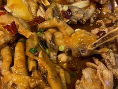 牛蛙煲-胖哥俩肉蟹煲(湖滨银泰in77店)