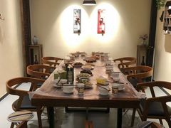 -小草屋轰趴馆别墅派对新场团建家庭聚会