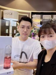 点击看大图 -八佰伴8008星级形象店