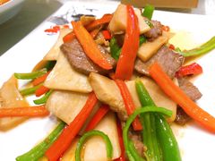 阿魏菇爆牛柳-新粤新疆菜清真餐厅(拱北店)