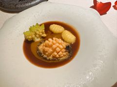 鲍鱼乳沫沙拉-香樟花园法式铁板烧(恒隆广场店)