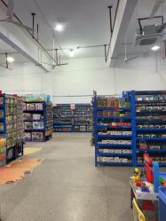 -逝水玩具折扣店