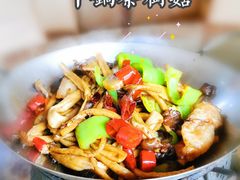 干锅茶树菇-湘满堂菜馆(花巷店)