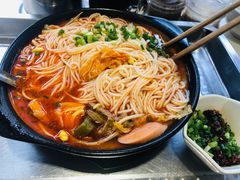 砂锅粉-花溪王记牛肉粉(四季花溪商场店)