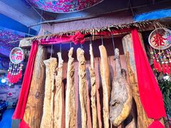 -老滇山寨•云南特色菜•地方菜•民族风情歌舞表演(金碧店)