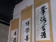 -荒岛实景沉浸密室(江汉路1店)