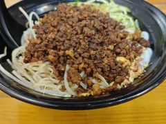-丽虹云南过桥米线(兴工街店)