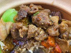 -煲仔皇腊味煲仔饭(经四万达店)