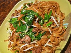 干炒牛河-胡须佬鸡煲四季火锅(海雅缤纷城店)