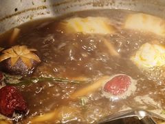 -湊湊火锅·茶憩(杭州湖滨银泰in77店)