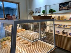 面包甜点陈列柜-前进麦味·天然烘焙(凯德1818店)