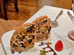 龙珠彩蛋黑列巴-俄士厨房(环球港店)