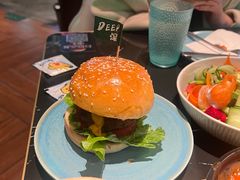 -DEEP·深美式餐吧(五棵松华熙LIVE店)