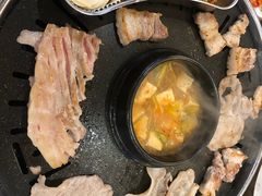 -江南猪肉商会无限续吃(弘大店)